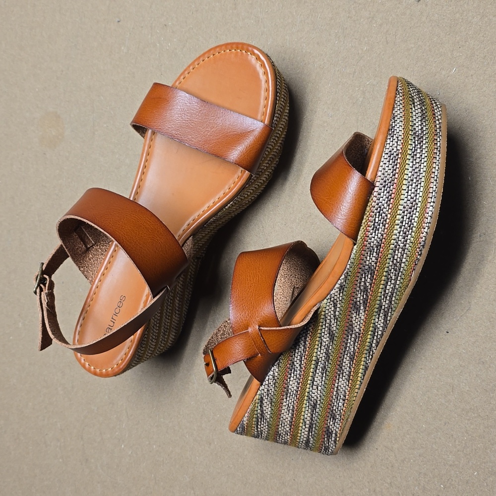 Maurices platform sandals style Honey size 11